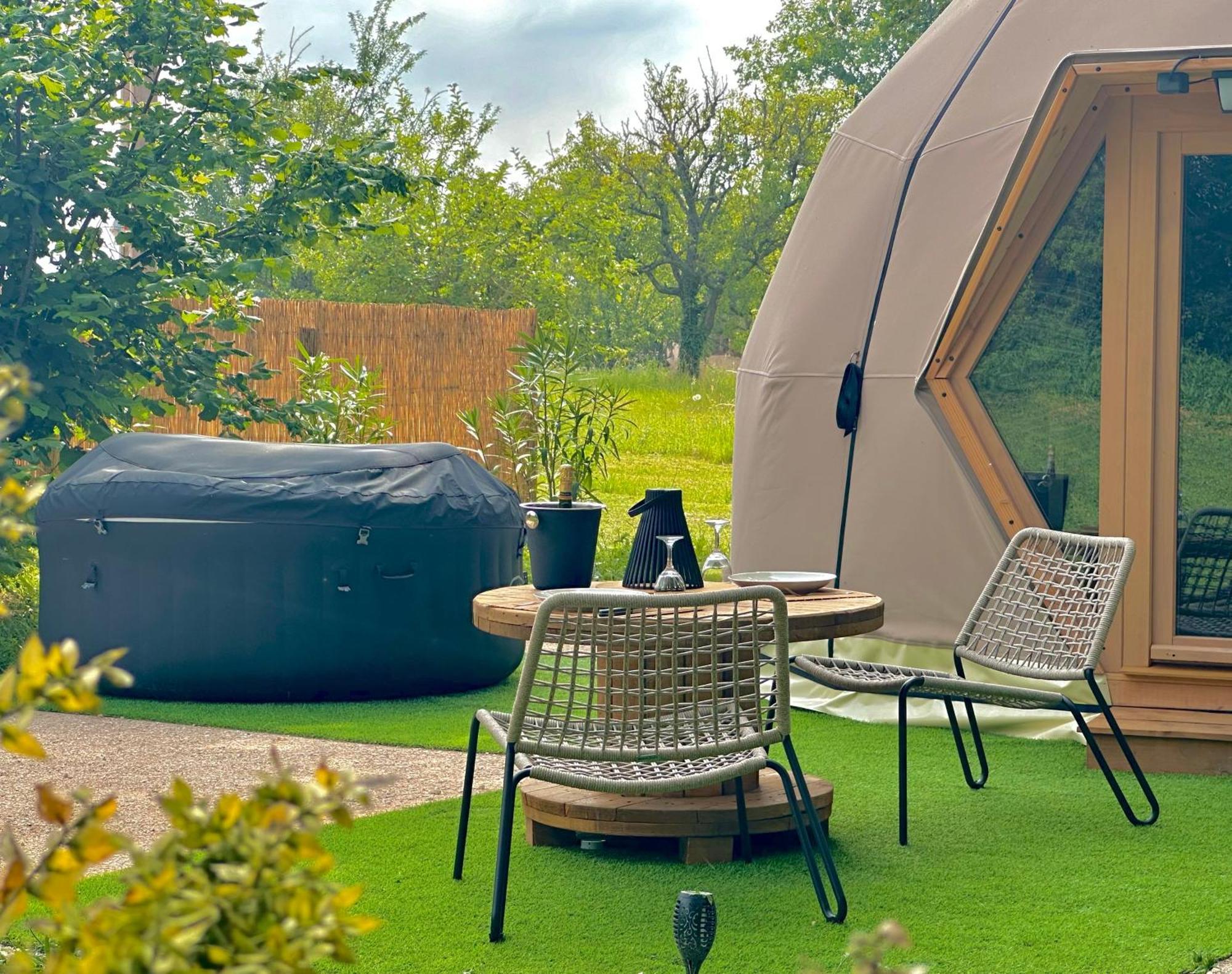 Dome Pathome Catonvielle Exteriér fotografie