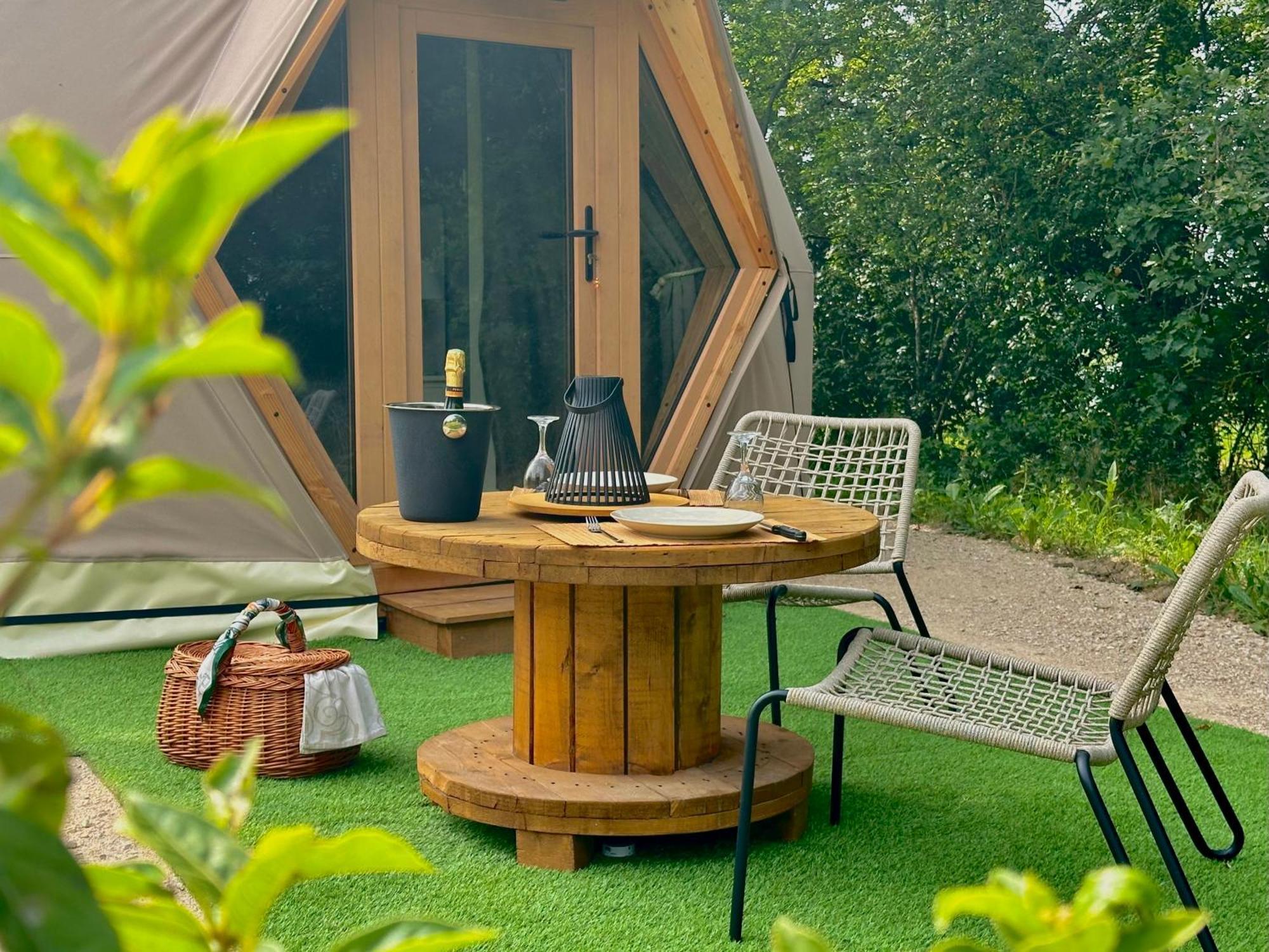 Dome Pathome Catonvielle Exteriér fotografie